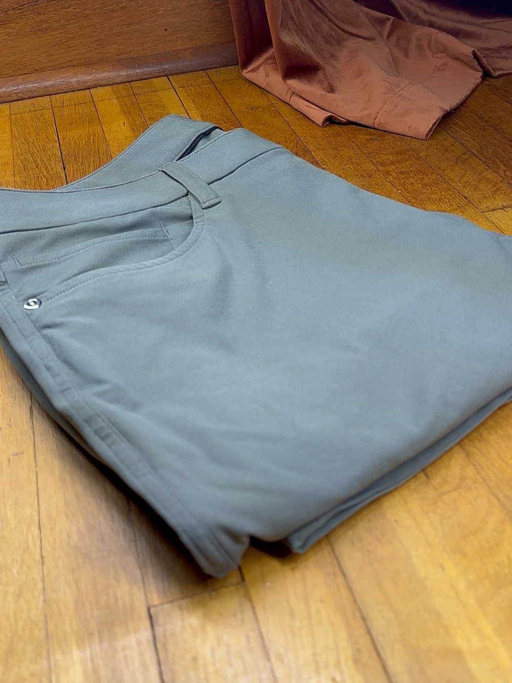 Lululemon Men’s ABC Warpstreme 5 Pocket Pants Olive Green Size 33x30 - Picture 6 of 16
